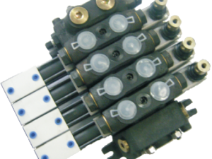 60L/min片式多路閥，有手動(dòng)，電液，氣動(dòng)等多種控制方式